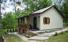 Hacienda - Domek w Lesie z Prywatnym Jacuzzi